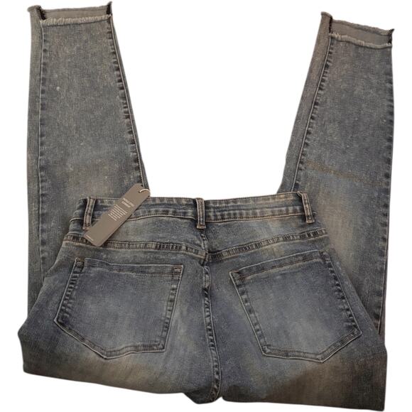 Tractr High Rise Skinny Jeans, Distressed Raw Hem, Medium Wash, Size 8/29, NWT - Picture 2 of 5